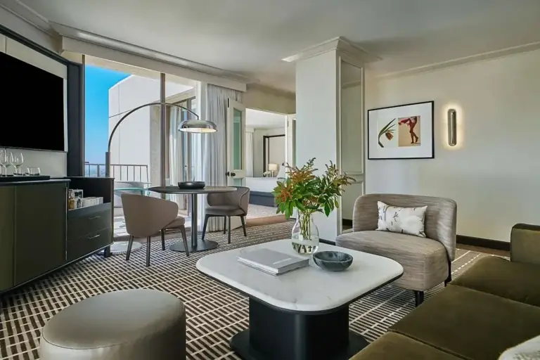 American Family Hotels Lifestyle: Expert Guide & Travel Strategy