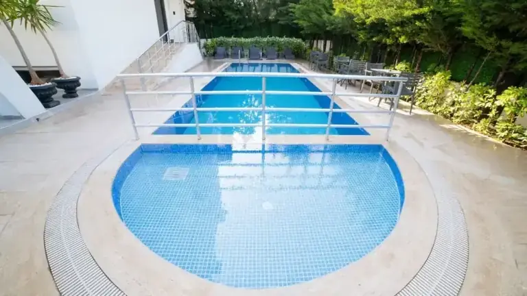 Compare Family Hotels Seasonal Packages: Expert Booking Guide