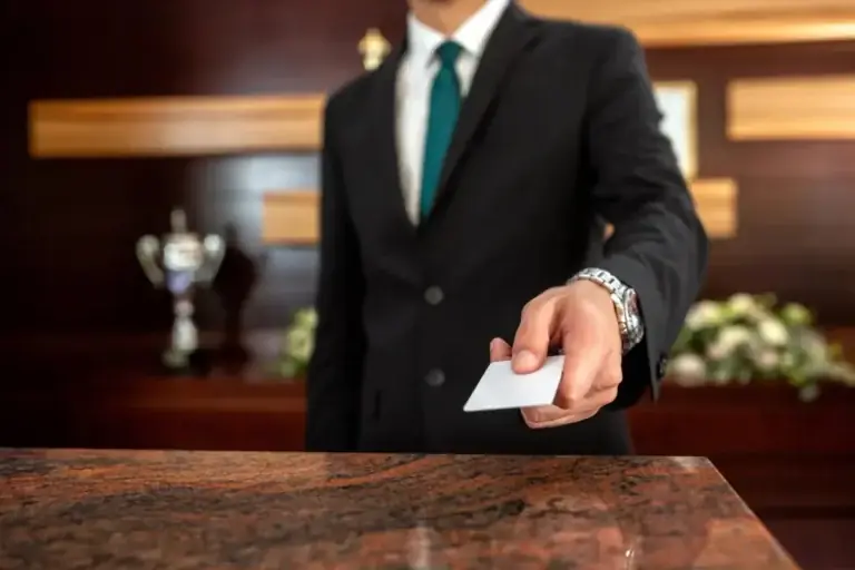 How to Manage Family Hotels Reservations: An Expert Guide